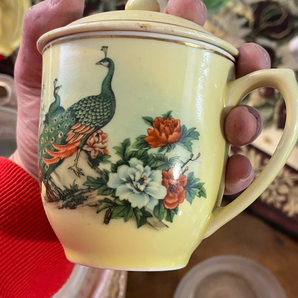 Vintage Peacock Tea/Coffee Mug Estate Sale